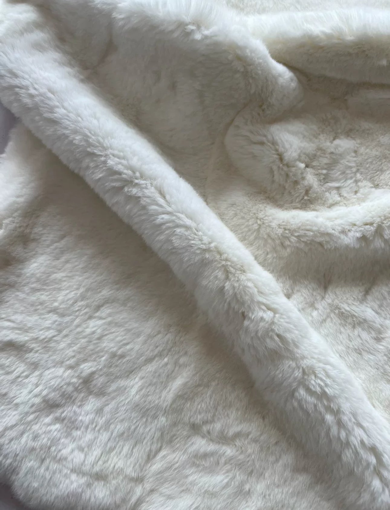 White Real Rex Rabbit Fur Plate
